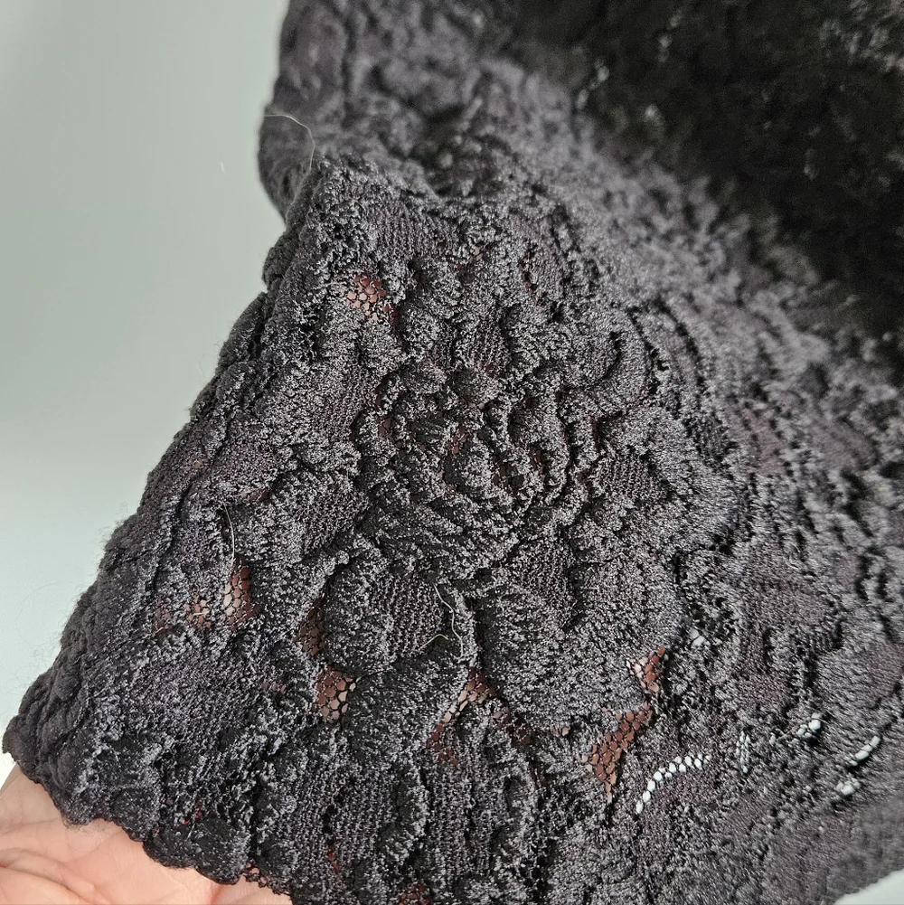NWT Chico's Textured Black Lace Cap Sleeve Top Size 2 Womens Large - Picture 7 of 15
